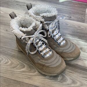Merrell Brown and Gray Ankle Boots with Star Laces 8.5